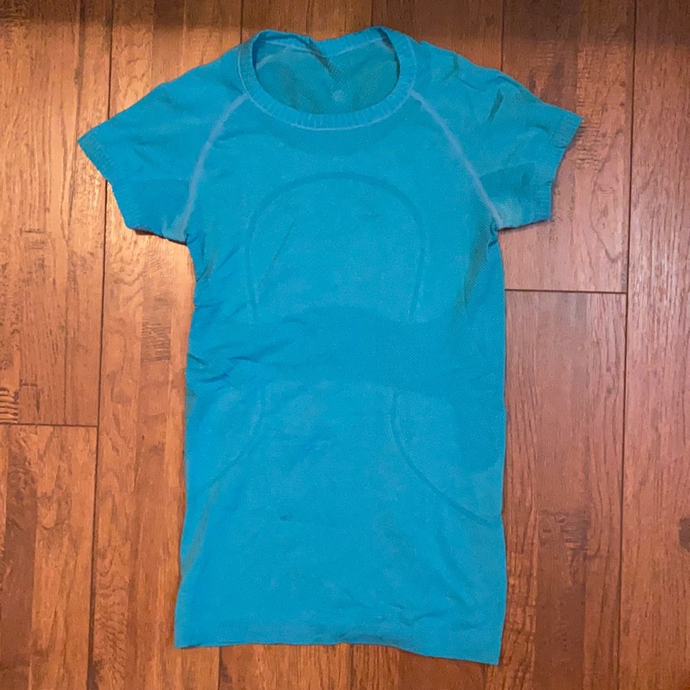Lululemon top!